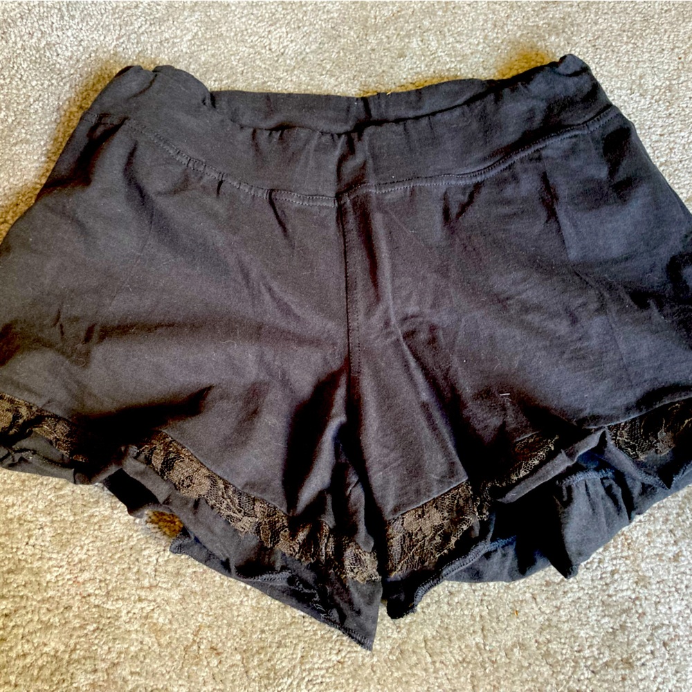 Mishu shorts w/lace size XL, black